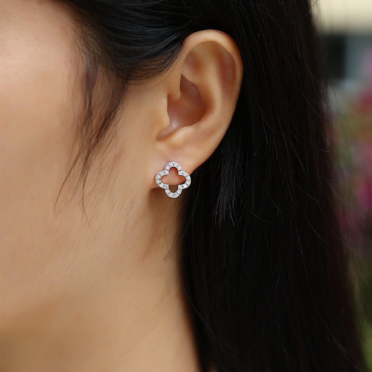 Four‑Leaf Clover Moissanite Stud Earrings in 925 Sterling Silver with 18K White Gold Plating