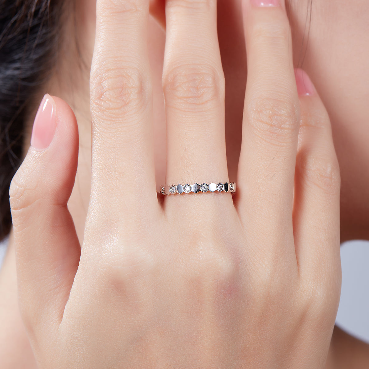 Honeycomb Moissanite Eternity Band in 925 Sterling Silver with White Gold Plating – 0.2 ct