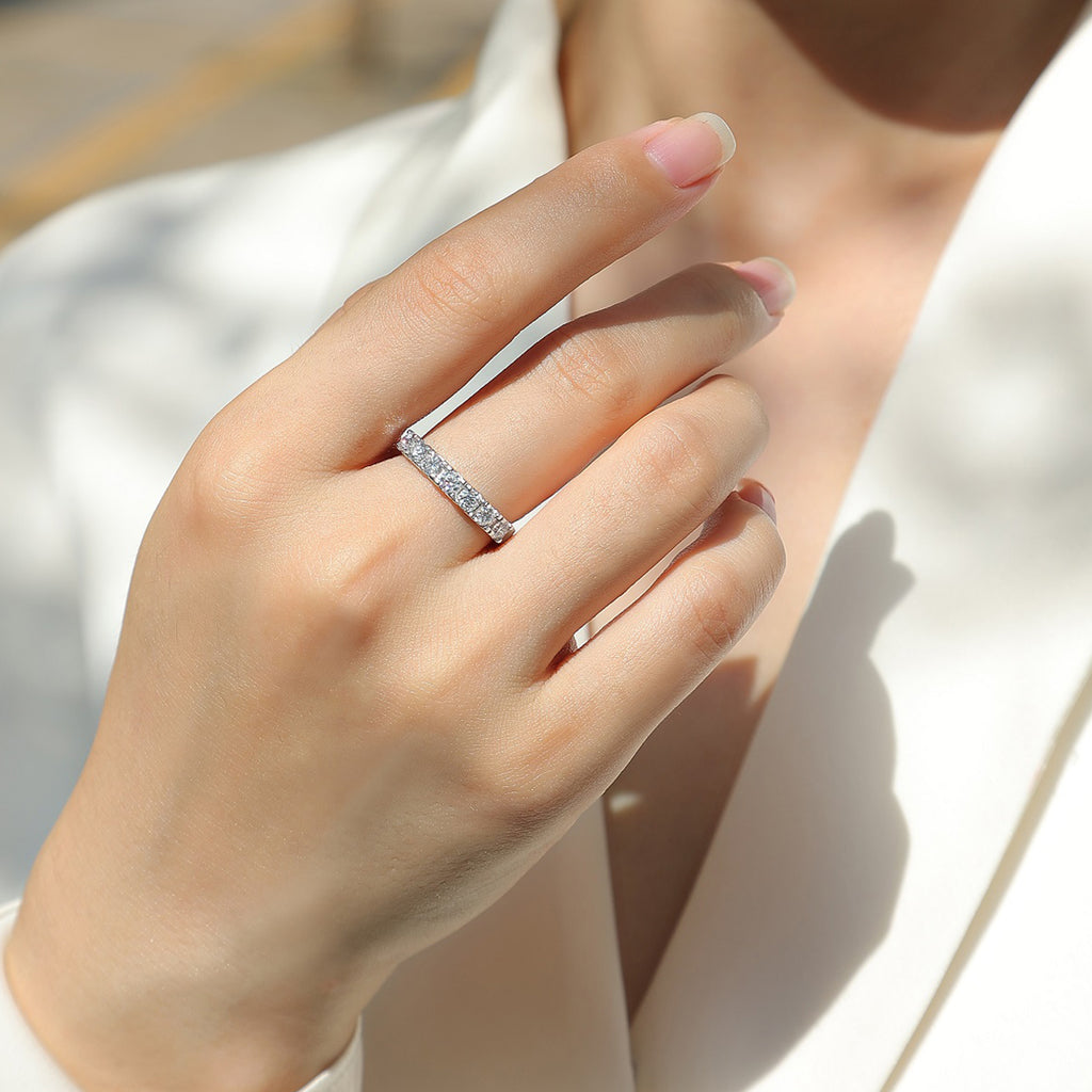 Prong‑Set Half Eternity Moissanite Ring in 925 Sterling Silver with 18K White Gold Plating – 0.7 ct