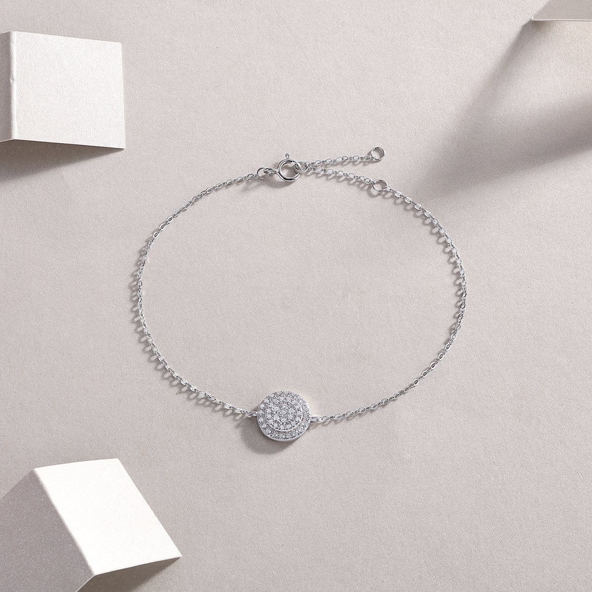 Fortune Disc Pavé Moissanite Bracelet