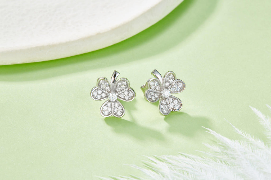 Lucky Three‑Leaf Clover Moissanite Jewelry Set in 925 Sterling Silver with 18K White Gold Plating – 0.38 ct