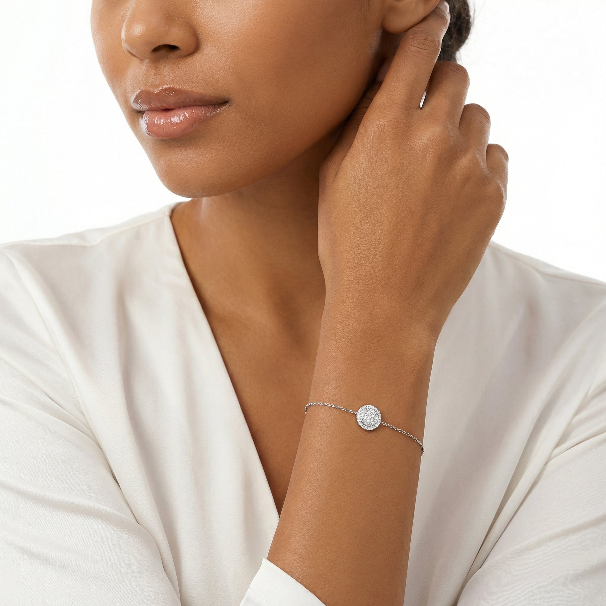 Fortune Disc Pavé Moissanite Bracelet