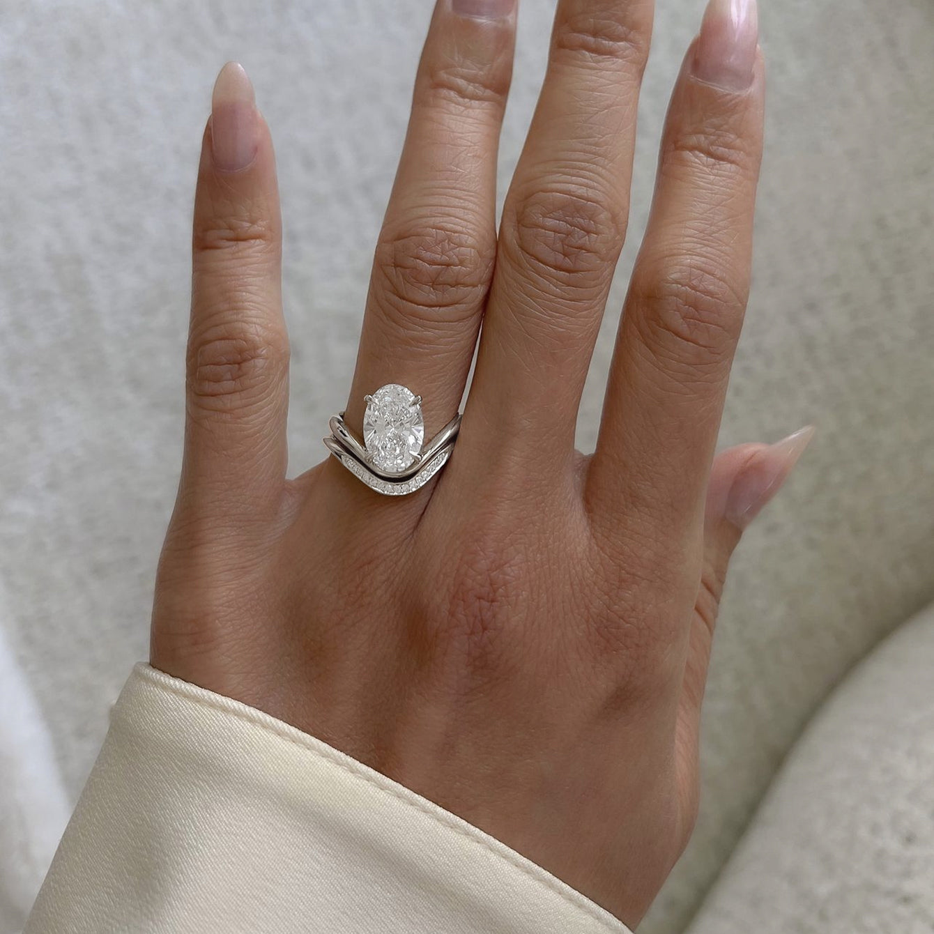 Oval Solitaire Moissanite Wave Ring Set