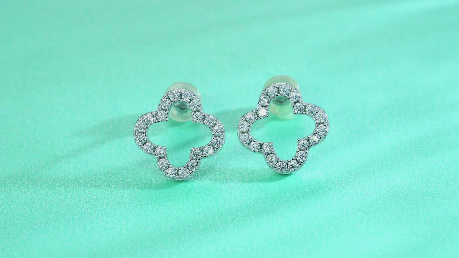 Four‑Leaf Clover Moissanite Stud Earrings in 925 Sterling Silver with 18K White Gold Plating