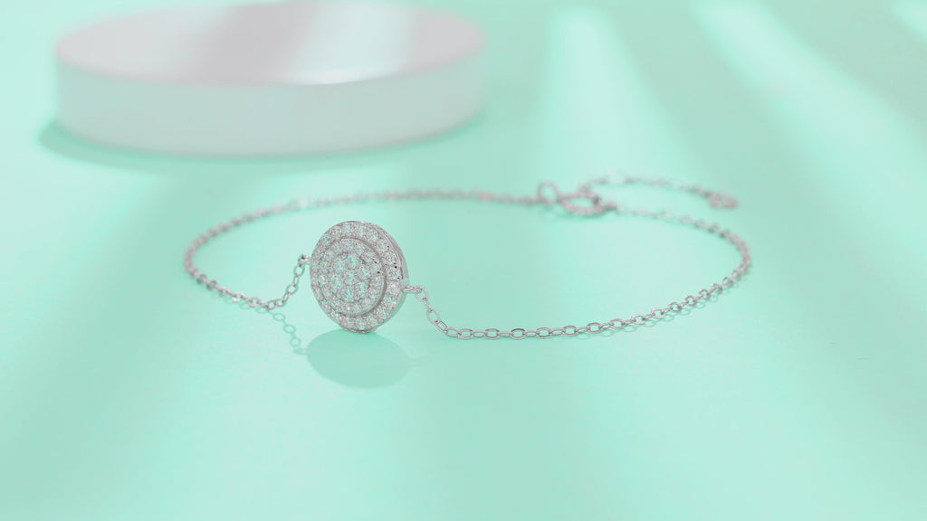 Fortune Disc Pavé Moissanite Bracelet